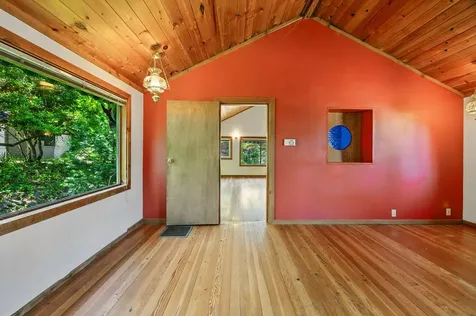 575 Auburn Street Ashland OR 97520