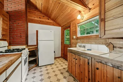 575 Auburn Street Ashland OR 97520