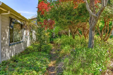 575 Auburn Street Ashland OR 97520