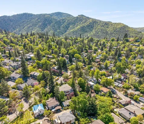 575 Auburn Street Ashland OR 97520