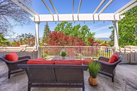 575 Auburn Street Ashland OR 97520