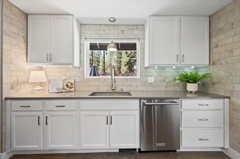 19096 Baker Road Bend OR 97702