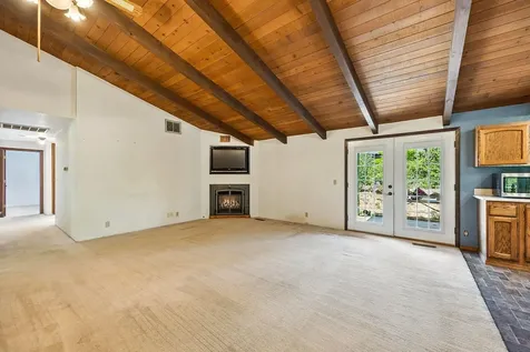 1236 La Loma Drive Medford OR 97504
