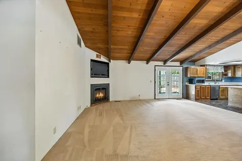 1236 La Loma Drive Medford OR 97504