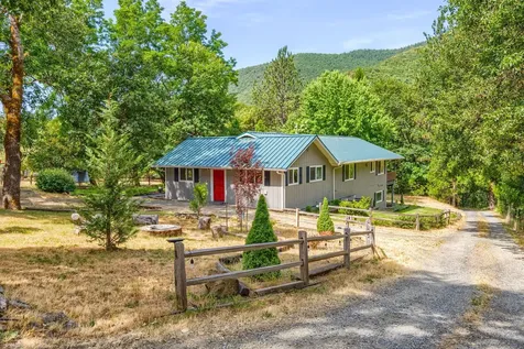 1472 Sardine Creek Road Gold Hill OR 97525
