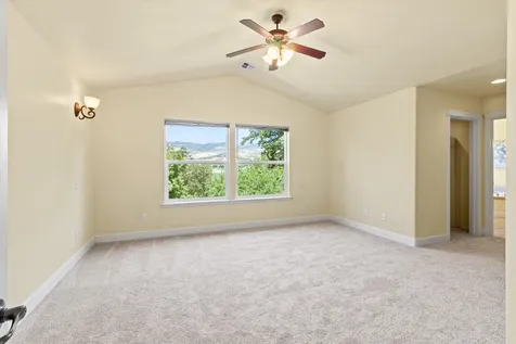 1775 Summer Place Talent OR 97540