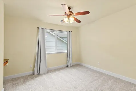 1775 Summer Place Talent OR 97540