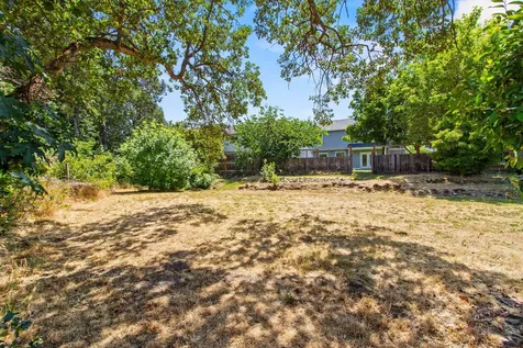 1775 Summer Place Talent OR 97540