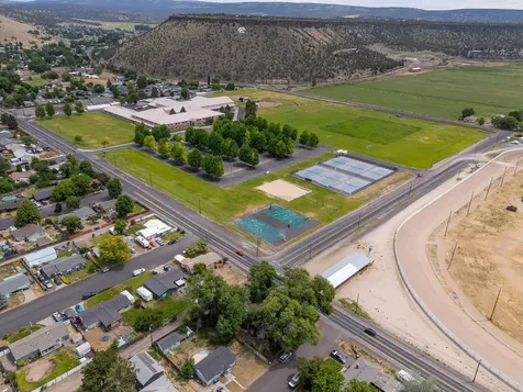 895 SE Lynn Boulevard Prineville OR 97754