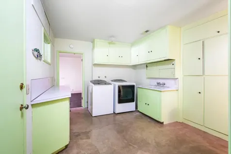 2120 W 23rd Avenue Eugene OR 97405
