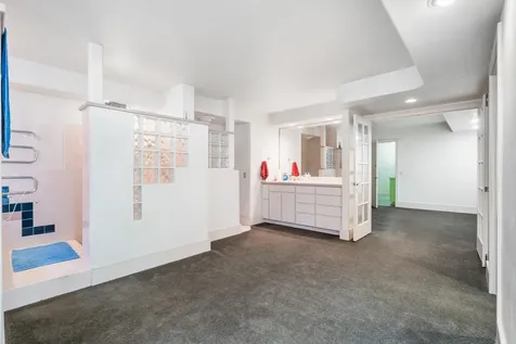 2120 W 23rd Avenue Eugene OR 97405