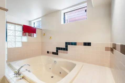 2120 W 23rd Avenue Eugene OR 97405
