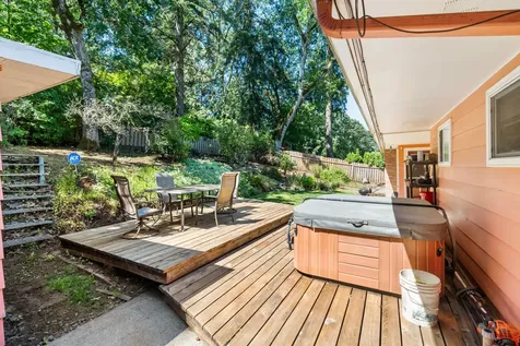 2120 W 23rd Avenue Eugene OR 97405
