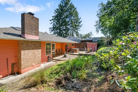 2120 W 23rd Avenue Eugene OR 97405