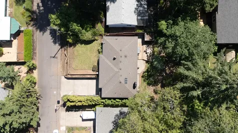 2120 W 23rd Avenue Eugene OR 97405