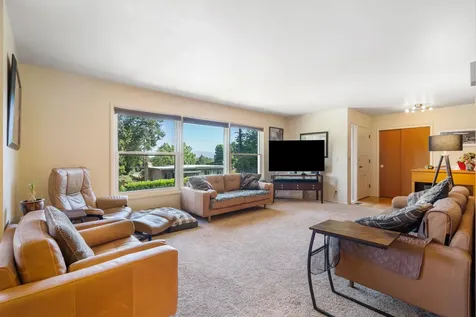 2120 W 23rd Avenue Eugene OR 97405