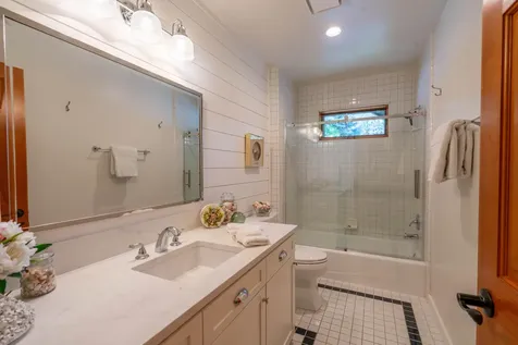 2296 Condor Drive Redmond OR 97756