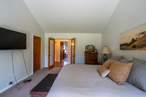 2296 Condor Drive Redmond OR 97756