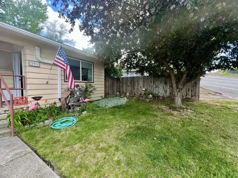 291 SE 7th Street Madras OR 97741