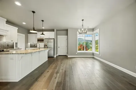 426 Frontier Court Medford OR 97504