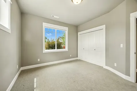 426 Frontier Court Medford OR 97504