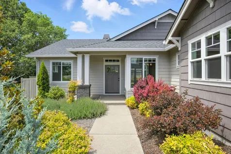 426 Frontier Court Medford OR 97504