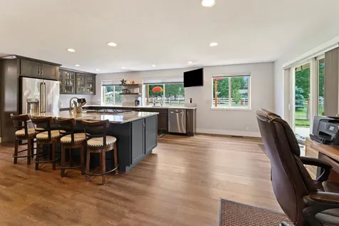 21697 Old Red Road Bend OR 97702