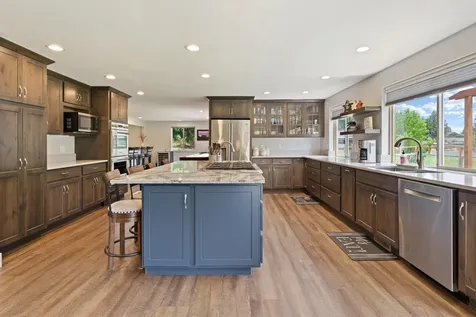 21697 Old Red Road Bend OR 97702