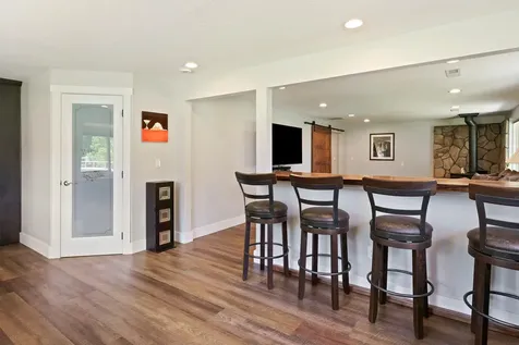 21697 Old Red Road Bend OR 97702