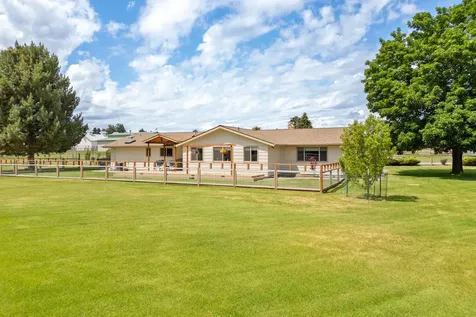 21697 Old Red Road Bend OR 97702
