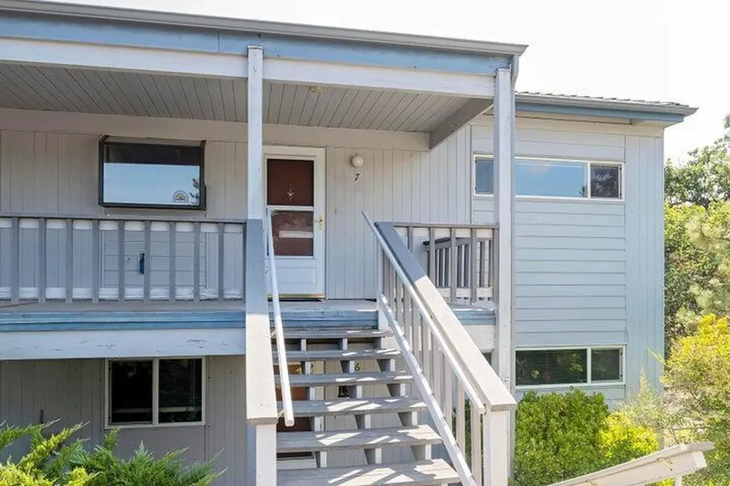 854 Twin Pines Circle Ashland OR 97520