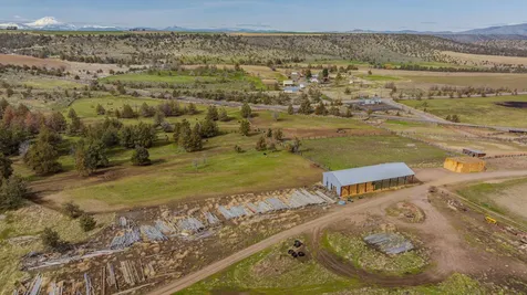 7507 NE Quaale Road Madras OR 97741