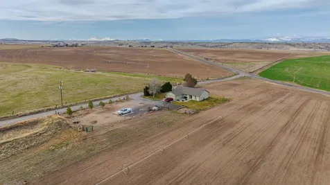 7507 NE Quaale Road Madras OR 97741