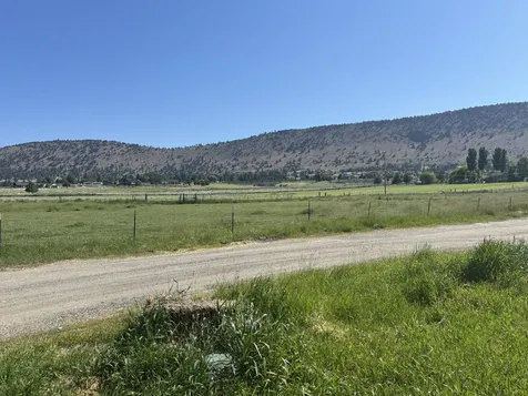 4791 Pine Grove Road Klamath Falls OR 97603