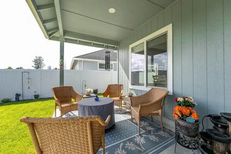 305 SW Tayberry Glen Lane Grants Pass OR 97527