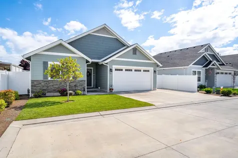 305 SW Tayberry Glen Lane Grants Pass OR 97527