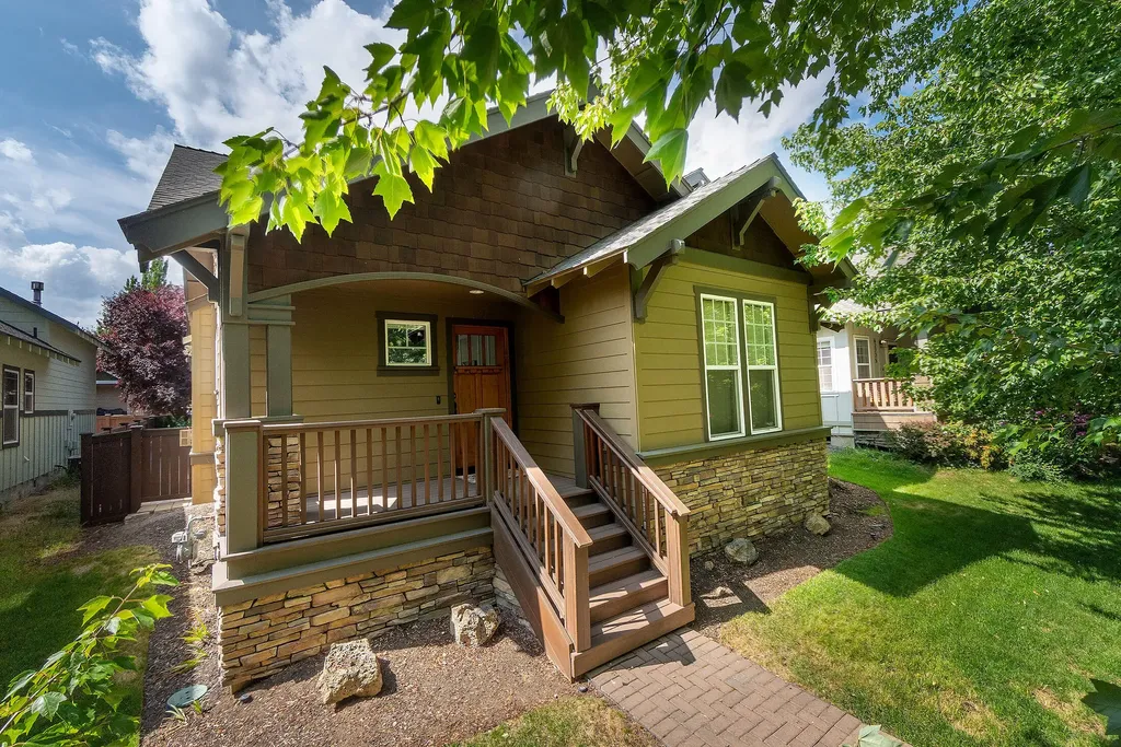 62721 Larkview Road Bend OR 97701