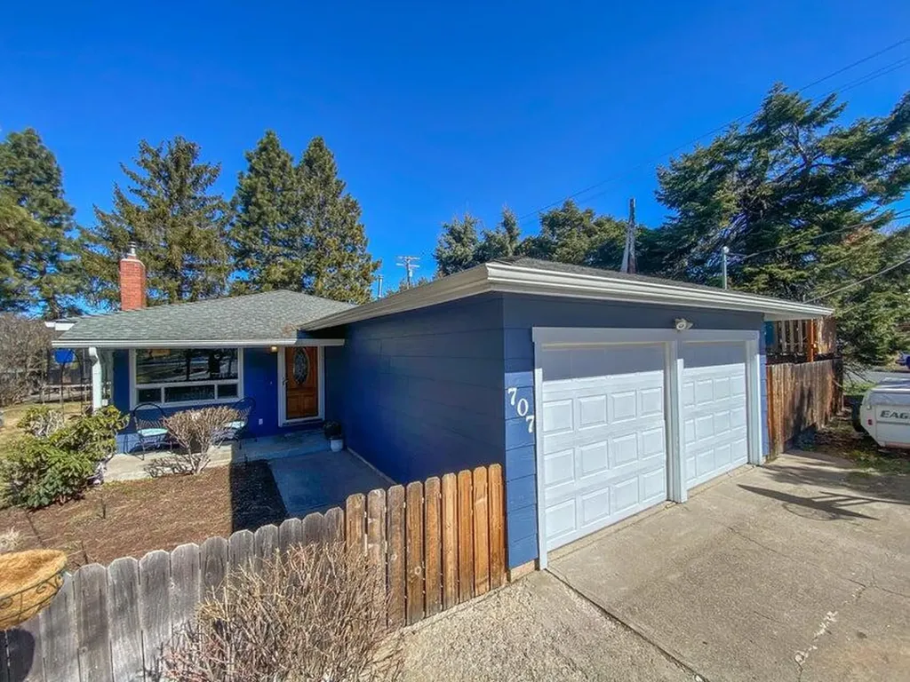 707 W Oregon Avenue Klamath Falls OR 97601