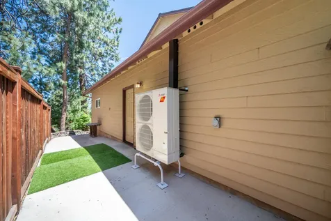 19954 Cliffrose Drive Bend OR 97702