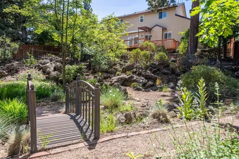 19954 Cliffrose Drive Bend OR 97702