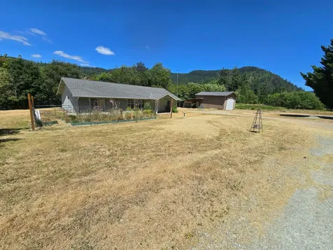 2157 Ferguson Lane Days Creek OR 97429