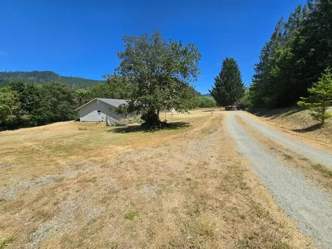 2157 Ferguson Lane Days Creek OR 97429