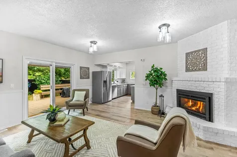 1710 Highlight Court S Salem OR 97302