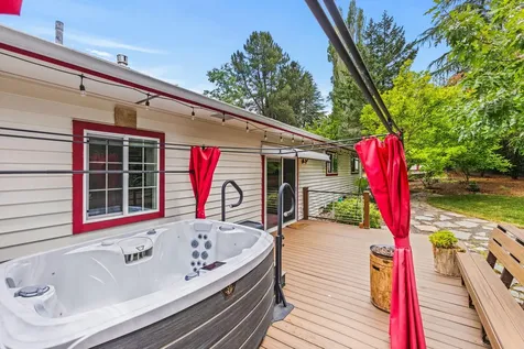 1710 Highlight Court S Salem OR 97302