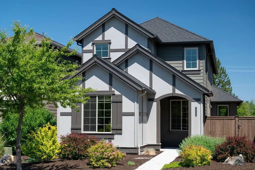 3130 SW 28th Street Redmond OR 97756