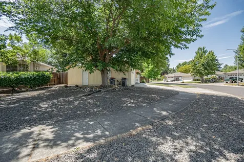 1841 Layla Drive Medford OR 97501