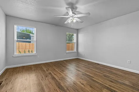 113 Horton Circle Medford OR 97501