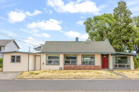 71 SW 2nd Street Madras OR 97741