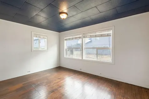71 SW 2nd Street Madras OR 97741