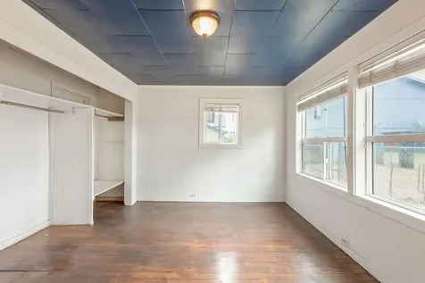 71 SW 2nd Street Madras OR 97741